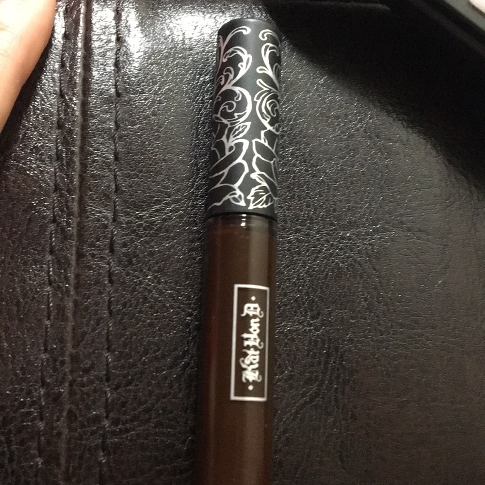 New KVD Everlasting mini liquid lipstick Damned